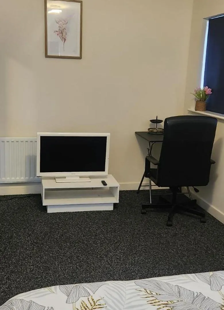 Apartment Haven, Large Double Room In East London, Barking, Free Parking Barking