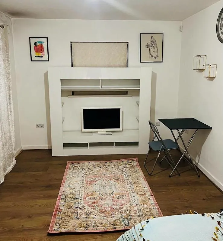 Haven, Large Double Room In East London, Barking, Free Parking Barking  United Kingdom