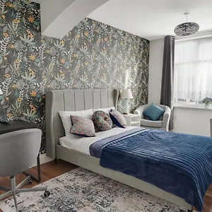 Homestay Place To In Longbridge, Barking (Greater London)